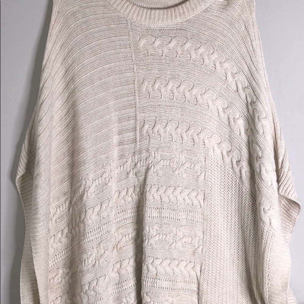 Abercrombie & Fitch winter poncho